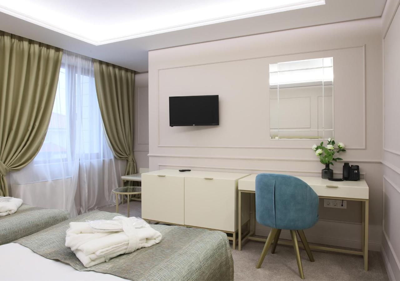 Monte Vedetta Hotel Sliven Luaran gambar
