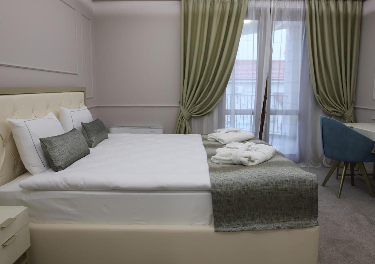 Monte Vedetta Hotel Sliven Luaran gambar