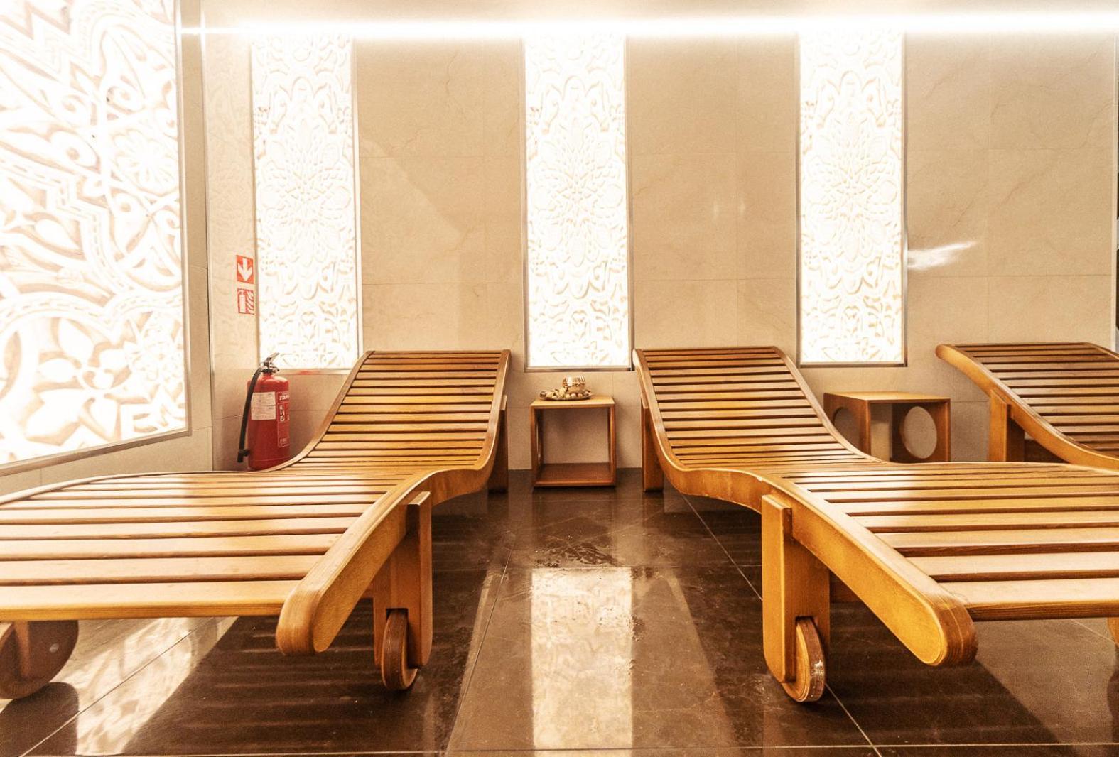 Monte Vedetta Hotel Sliven Luaran gambar