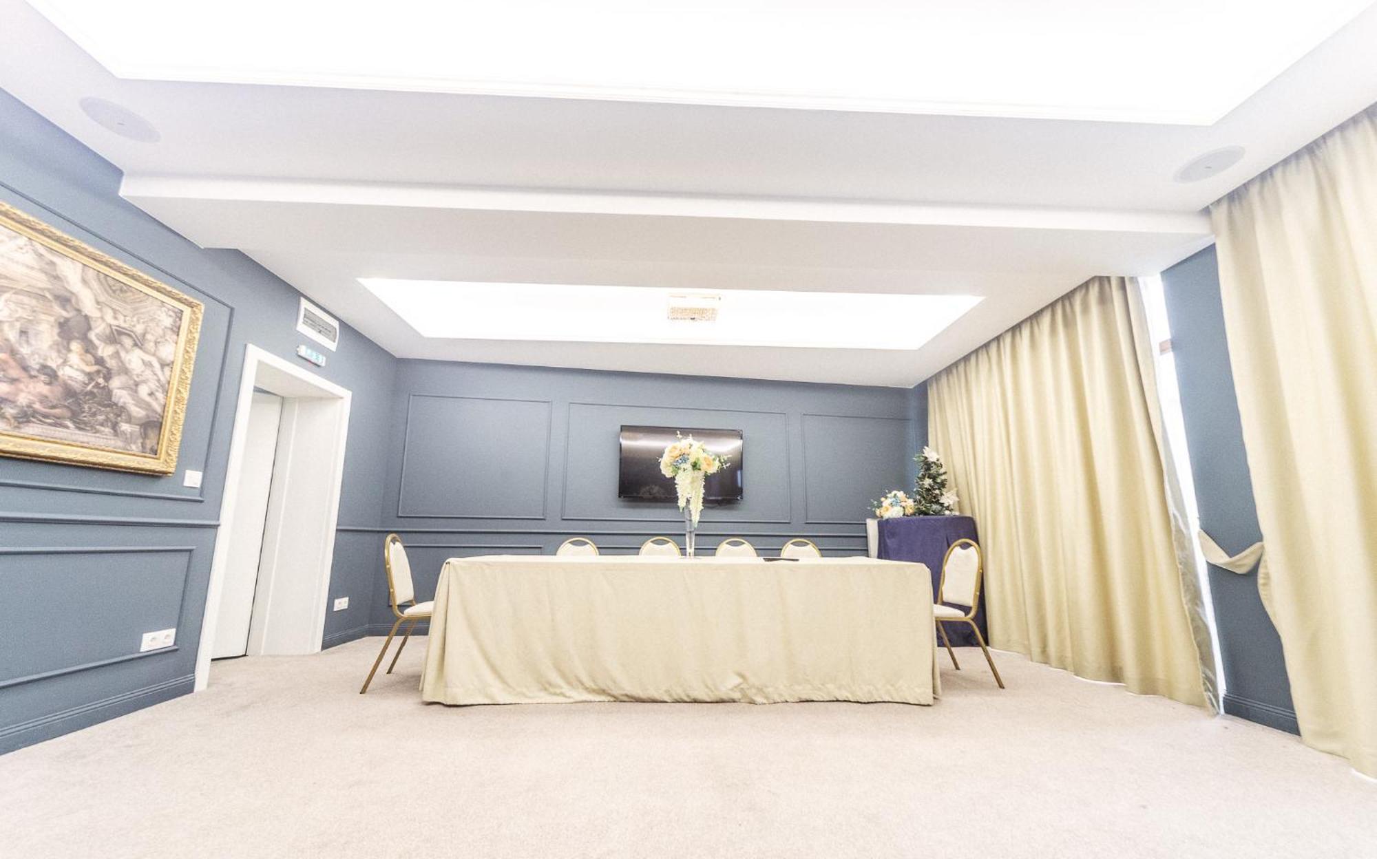 Monte Vedetta Hotel Sliven Luaran gambar