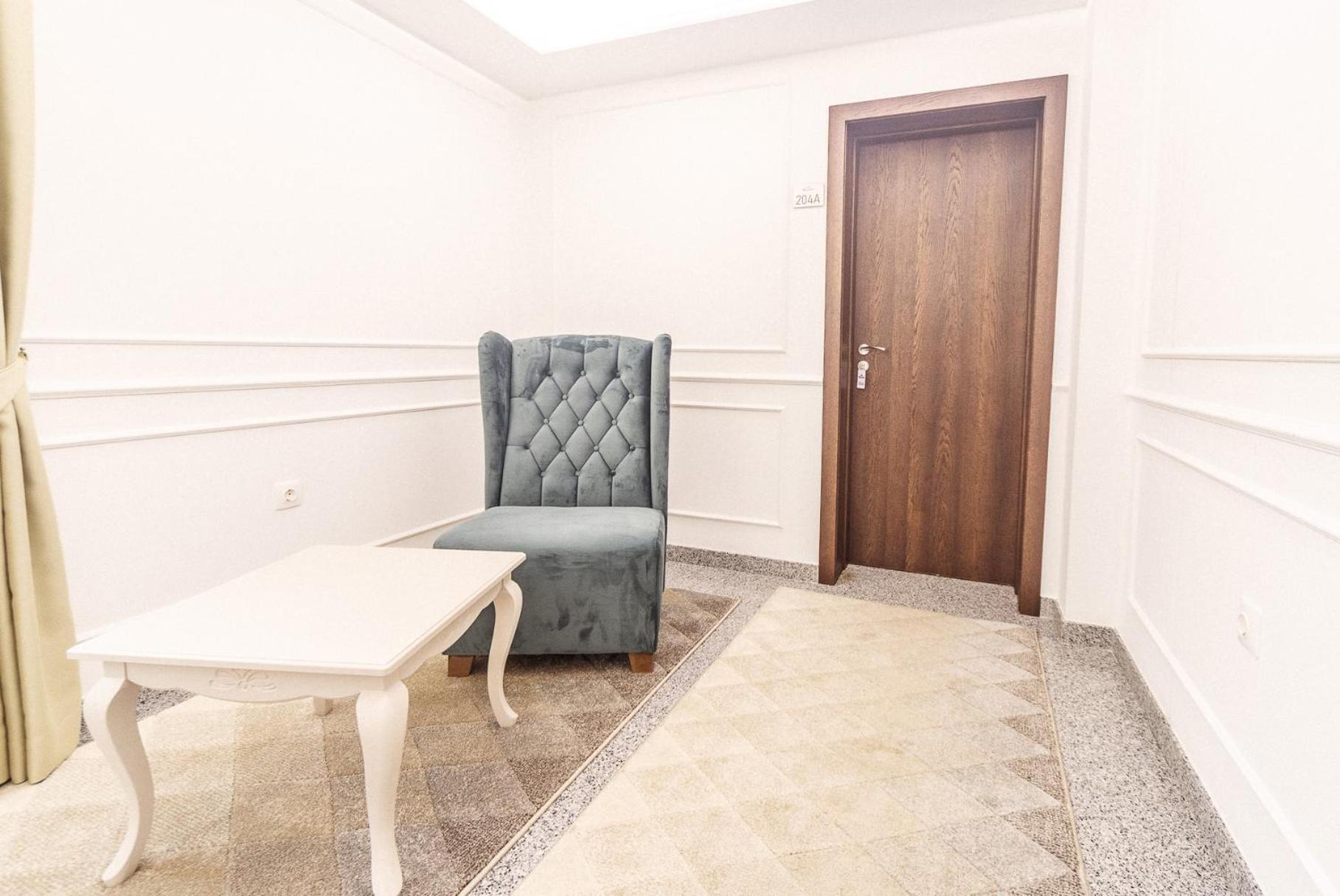 Monte Vedetta Hotel Sliven Luaran gambar