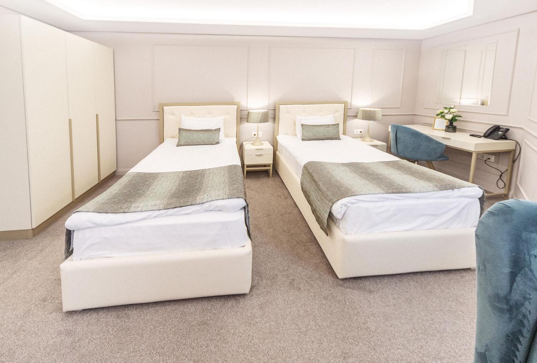 Monte Vedetta Hotel Sliven Luaran gambar