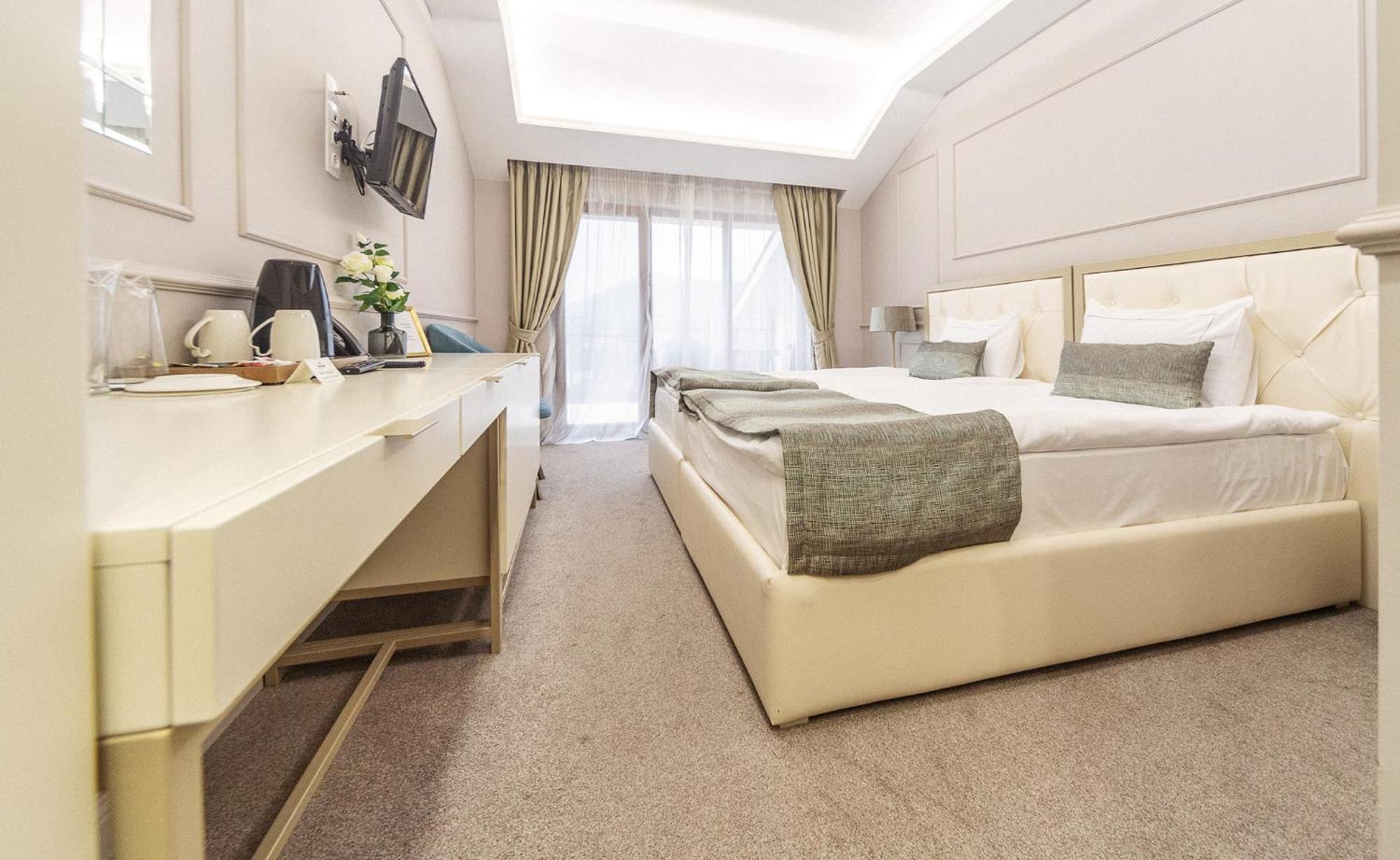 Monte Vedetta Hotel Sliven Luaran gambar